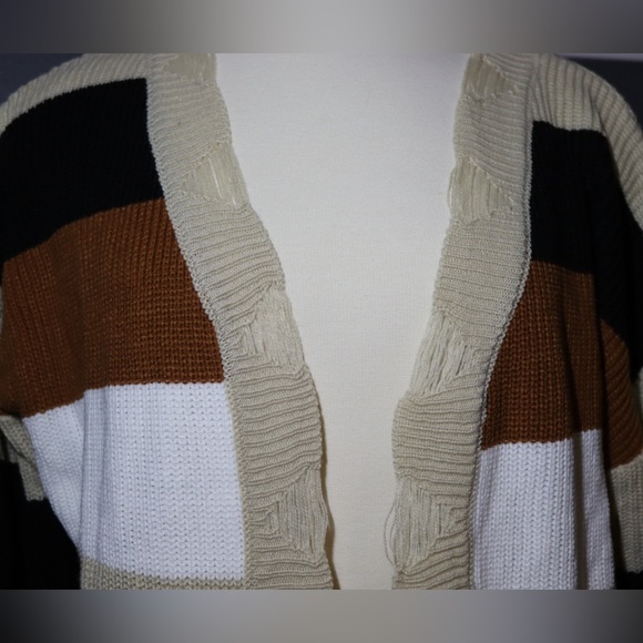 Juoiantang brown and cream distressed sweater, size Large - Picture 2 of 9